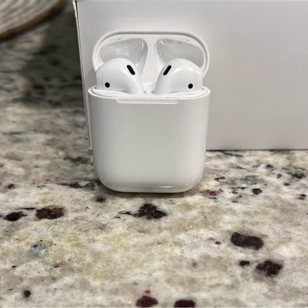 Apple Airpods Gen 2
